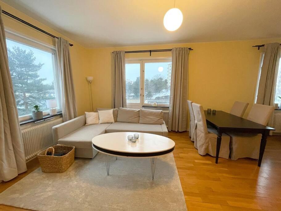Trivsamma Lagenheter Med Fri Parkering Lejlighed Stockholm Eksteriør billede